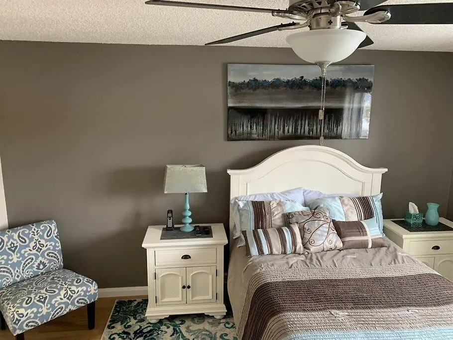 Chris Cozy Condo Commonwealth #205 Edmonton Appartamento