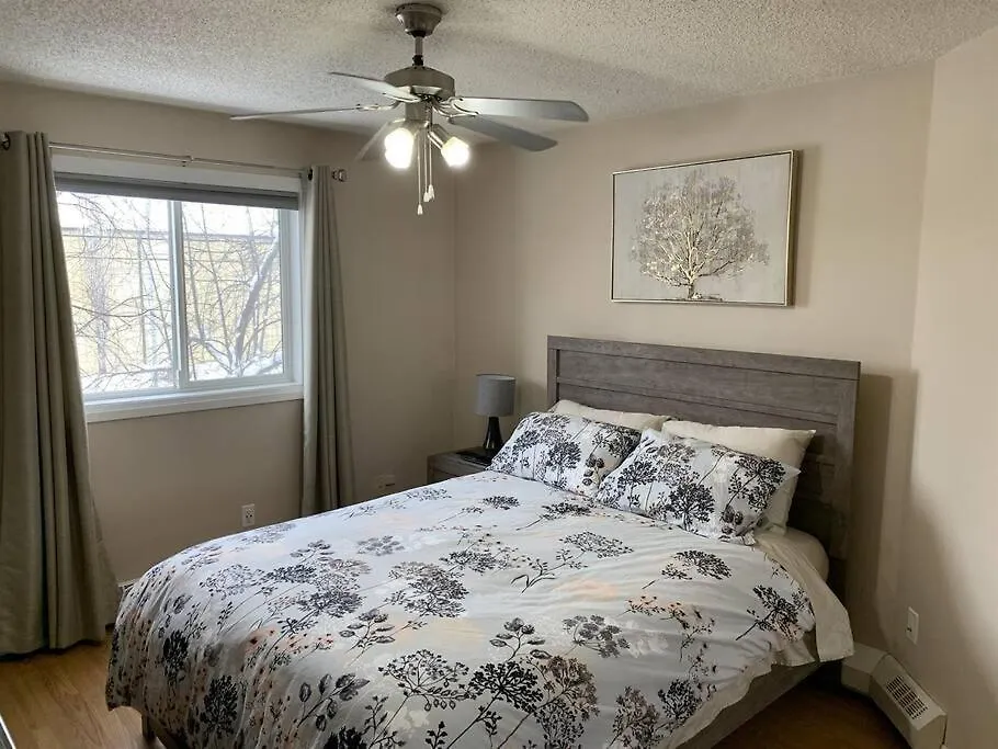 Apartment Chris Cozy Condo Commonwealth #205 Edmonton Canada